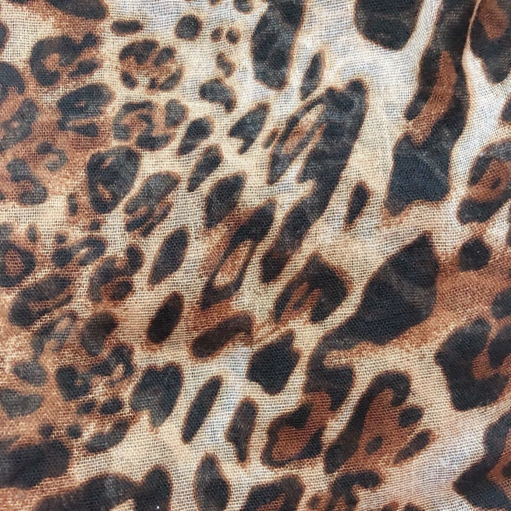 Large Rectangular Cheetah Lightweight Scarf - image 2